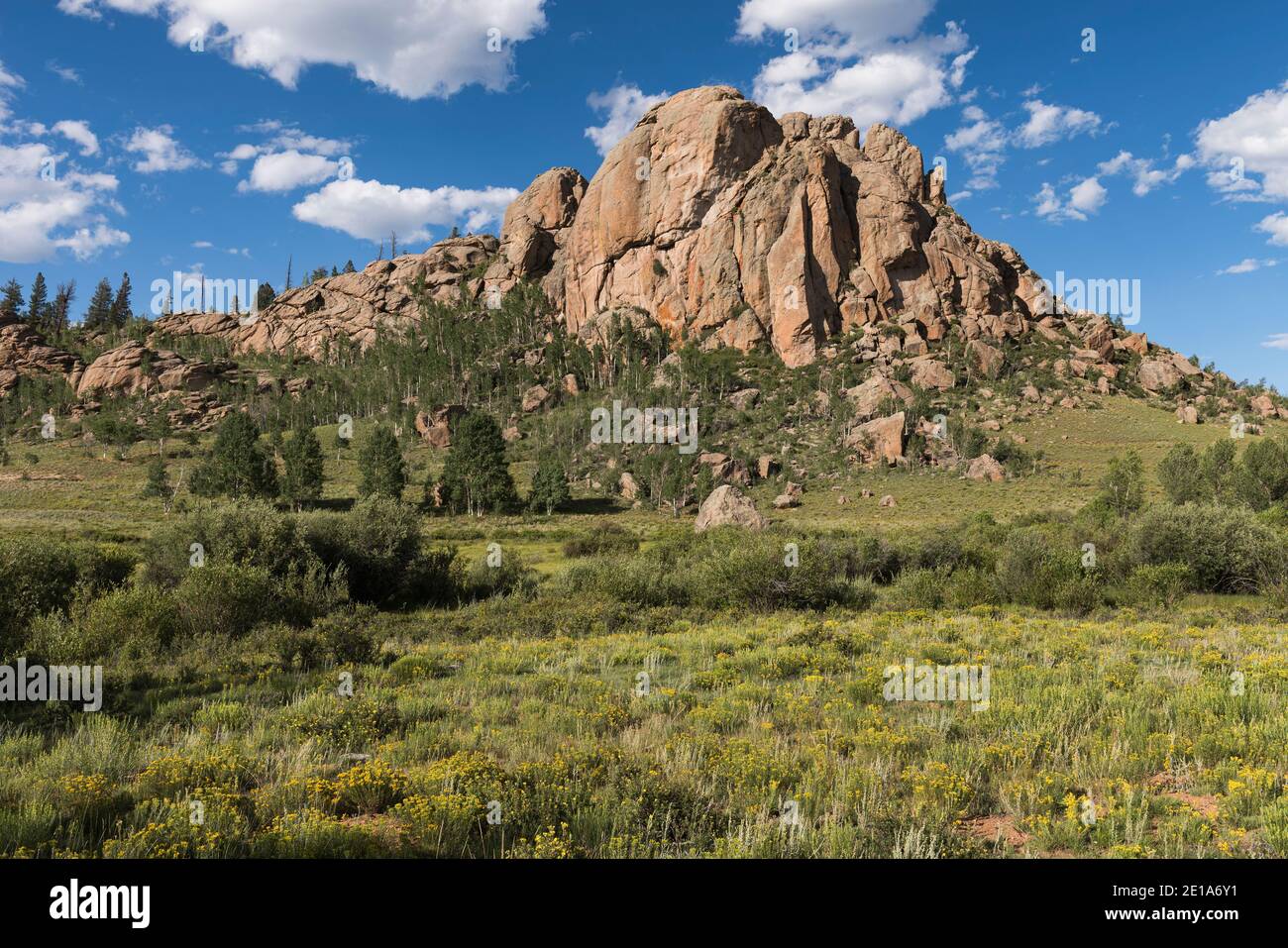 Suggestive formazioni rocciose nel Castle Rock Park nel Colorado centrale. Foto Stock