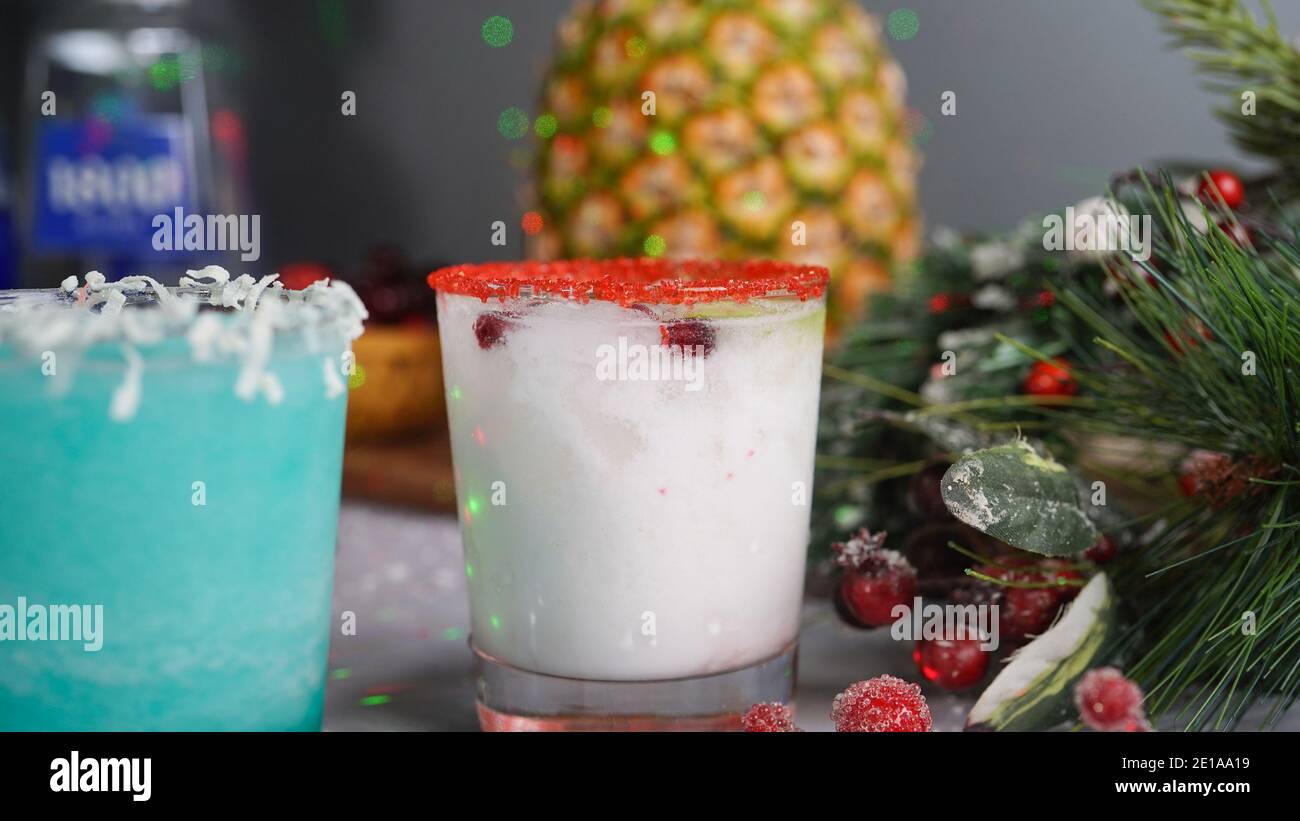 Cocktail Jack Frost e White Christmas Margarita, fuoco selettivo Foto Stock