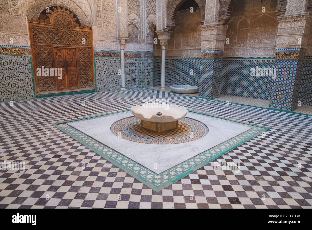 Situata nel nord-est del Marocco, Fez è la seconda città più grande del paese ed è rinomata per la sua storica medina fortificata di Fes el Bali. Foto Stock
