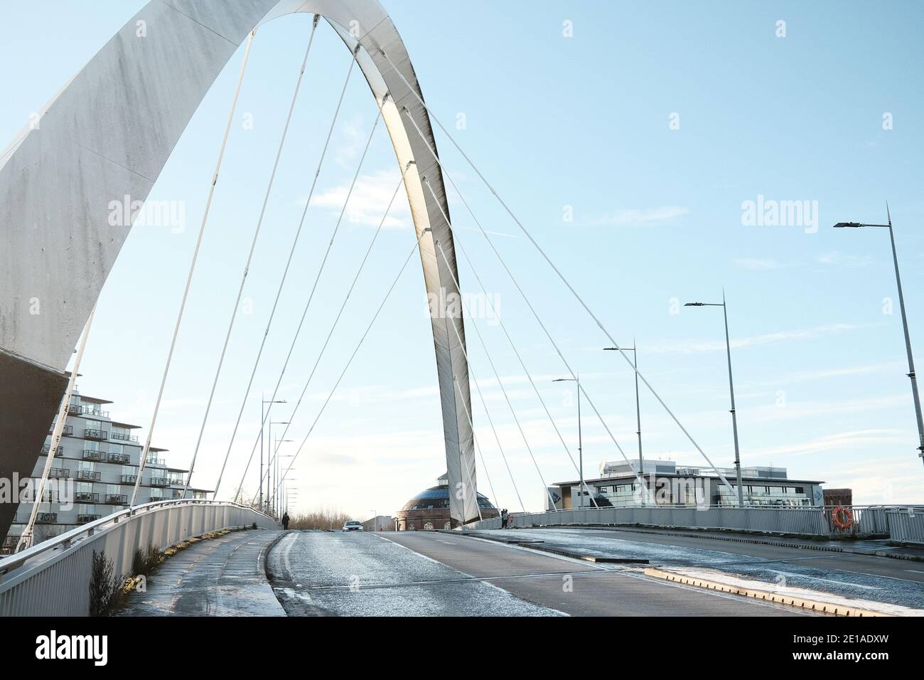 Nessuno intorno al ponte di Squinty (Clyde Arc), Glasgow. Gennaio 2021 Foto Stock