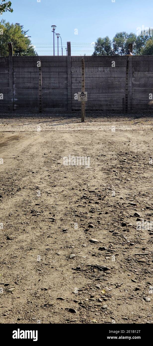 Muro morto nel campo di concentramento nazista Aushwitz i a Oswiecim, Polonia Foto Stock