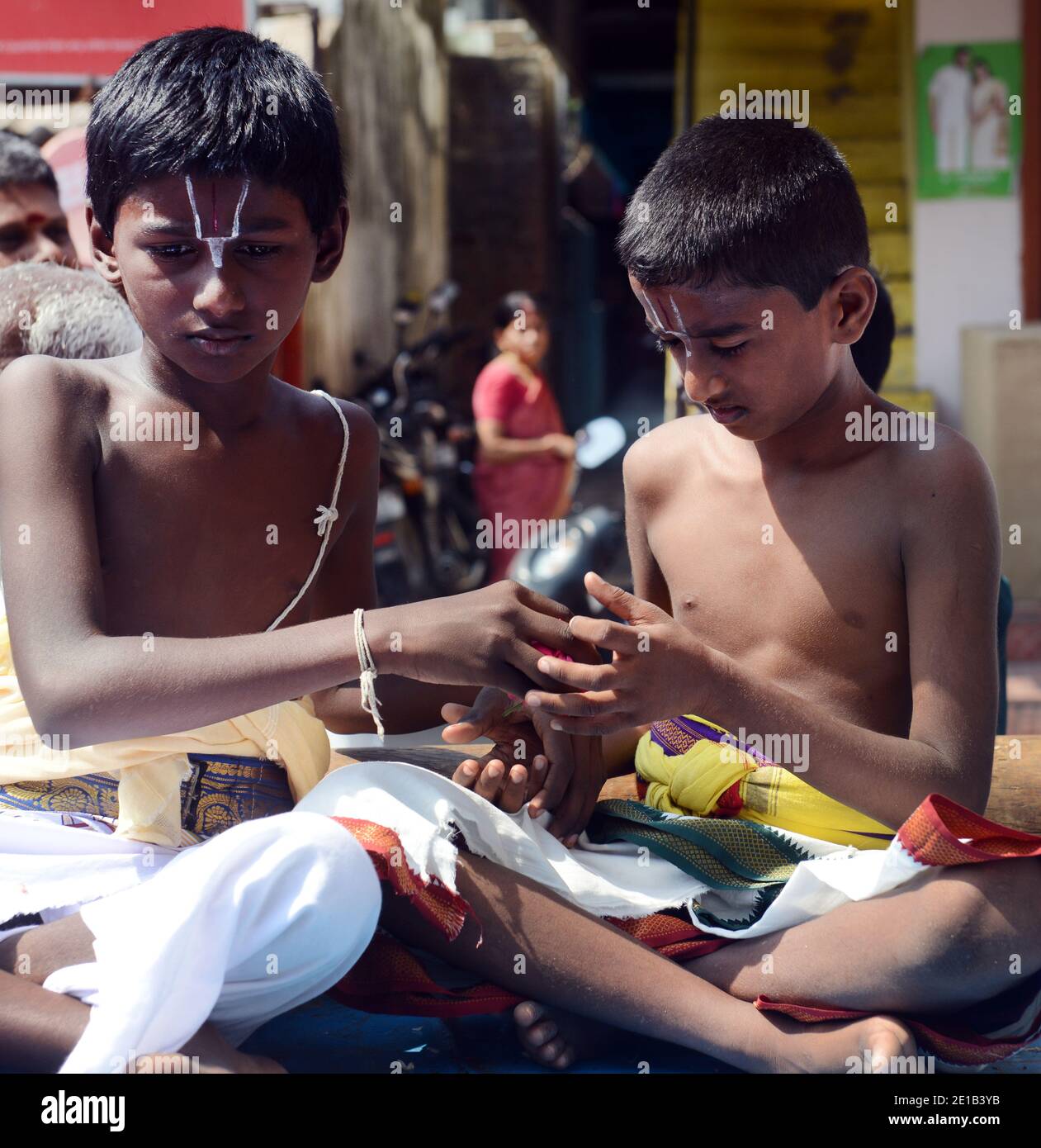 Stalasayana Peruma tempio di processione auto per le strade di Mahabalipuram, Tamil Nadu, India. Foto Stock