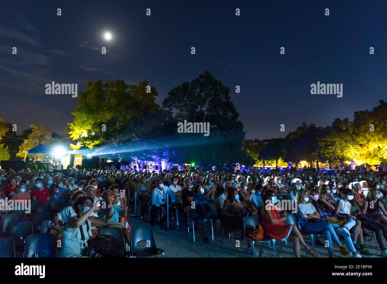 Nimes (sud-est della Francia): Cinema all'aperto nell'ambito del Festival del Cinema del 2020 "UN regista in città" (francese "un realizateur dans la v Foto Stock