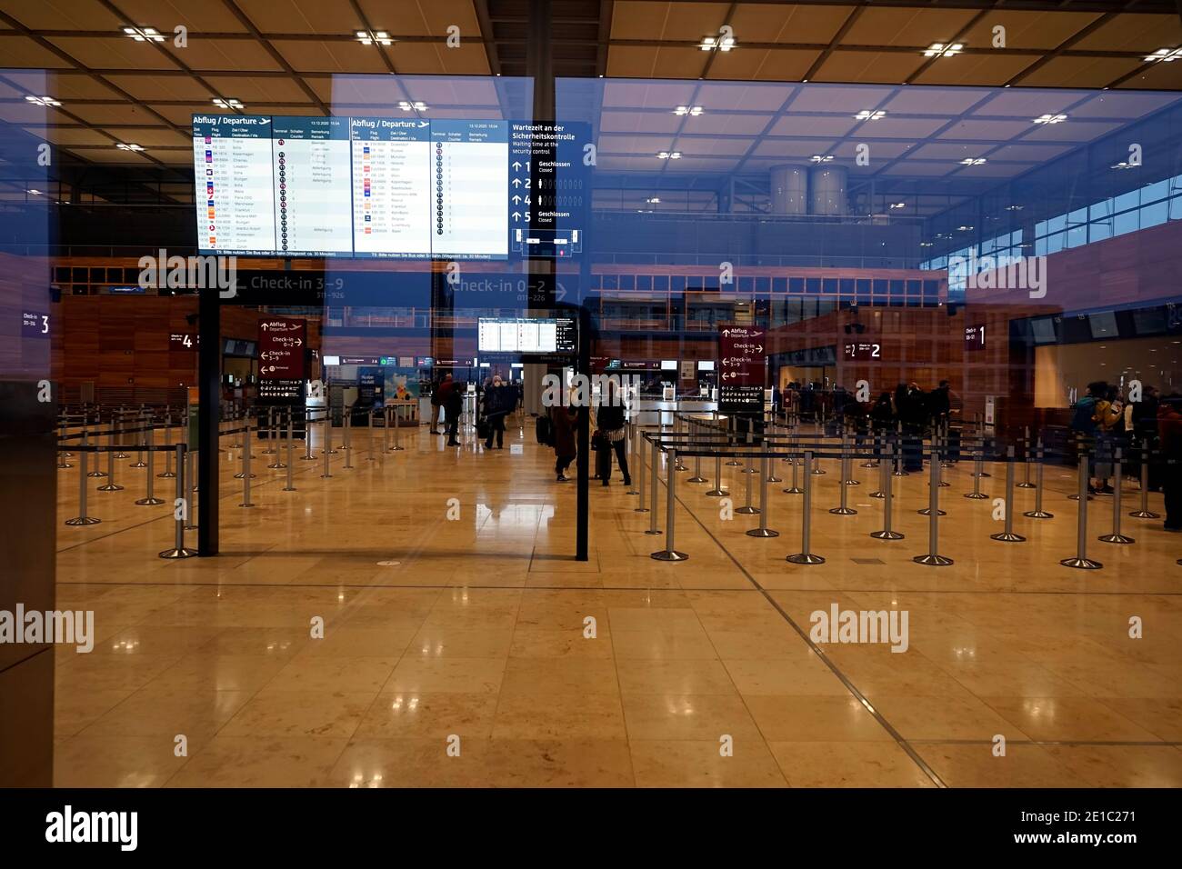Impressionen: Der neu eroeffnete Flughafen 'BER Berlin Brandenburg Willy Brandt', Berlin (nur fuer redaktionelle Verwendung. Keine Werbung. Riferimento Foto Stock