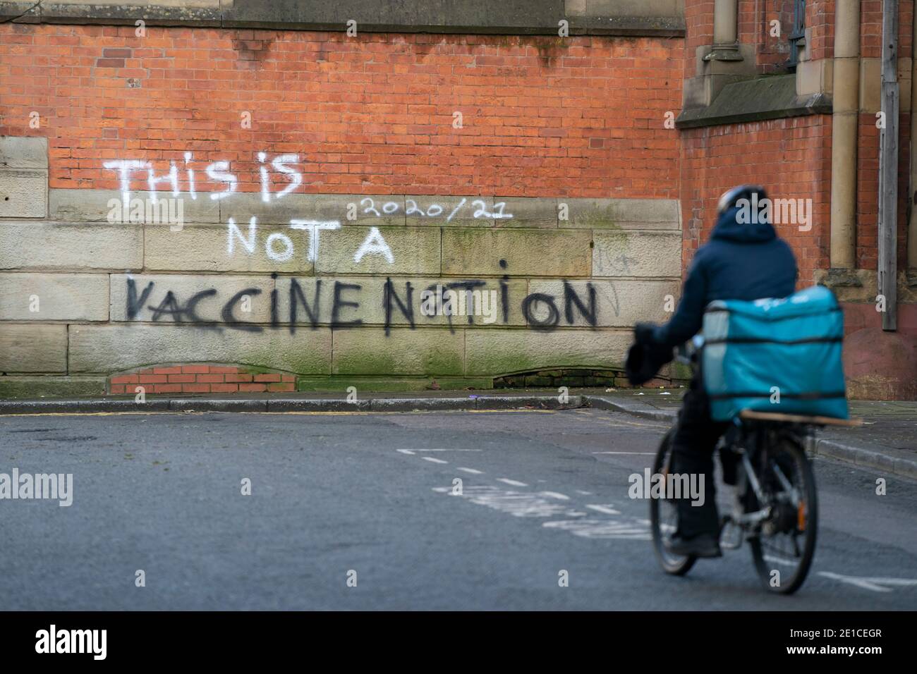 Manchester, Regno Unito. 6 gennaio 2021. Scene nel centro di Manchester quando il paese entra in un terzo blocco nazionale di fronte al Coronavirus. Foto Stock