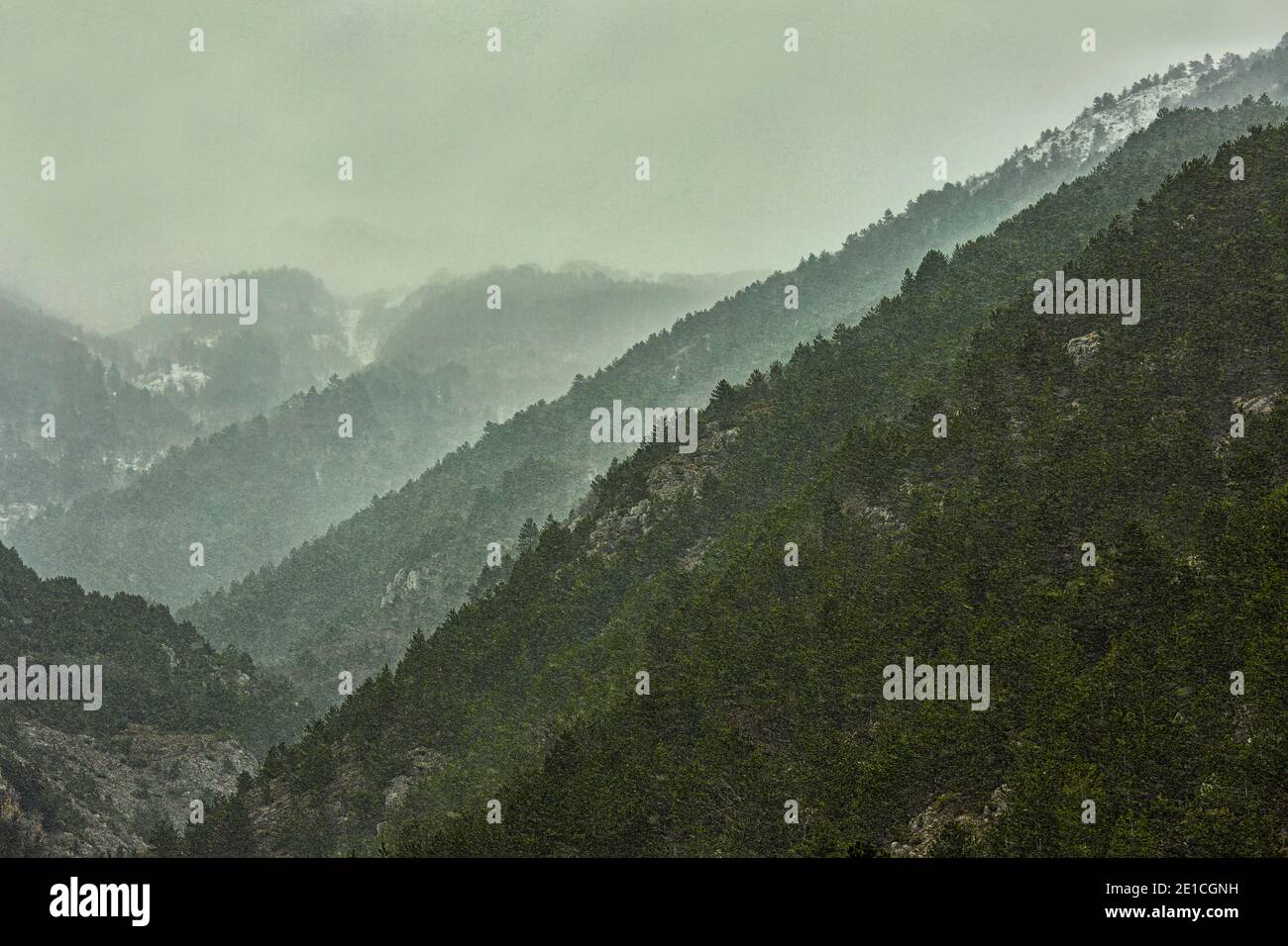 Inverno montagna neve paesaggio Foto Stock