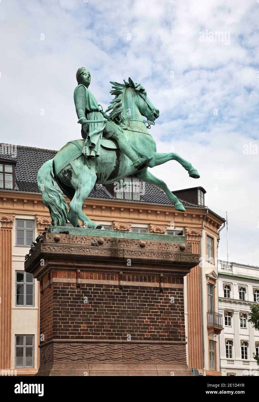 Statua equestre di Absalon a Copenhagen. Danimarca Foto Stock