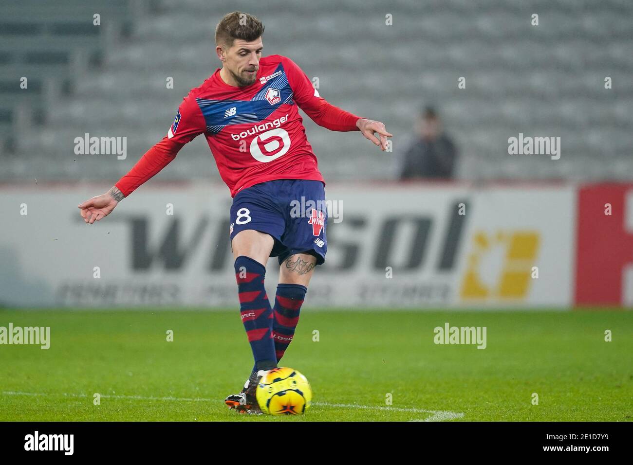 LILLE, FRANCIA - 6 GENNAIO: Xeka di Lille OSC durante la Ligue 1 match tra Lille OSC e Angers SCO allo Stade Pierre Mauroy il 6 gennaio 2021 a Lille, Francia (Foto di Jeroen Meuwsen/BSR Agency/Alamy Live News)*** Local Caption *** Xeka Foto Stock