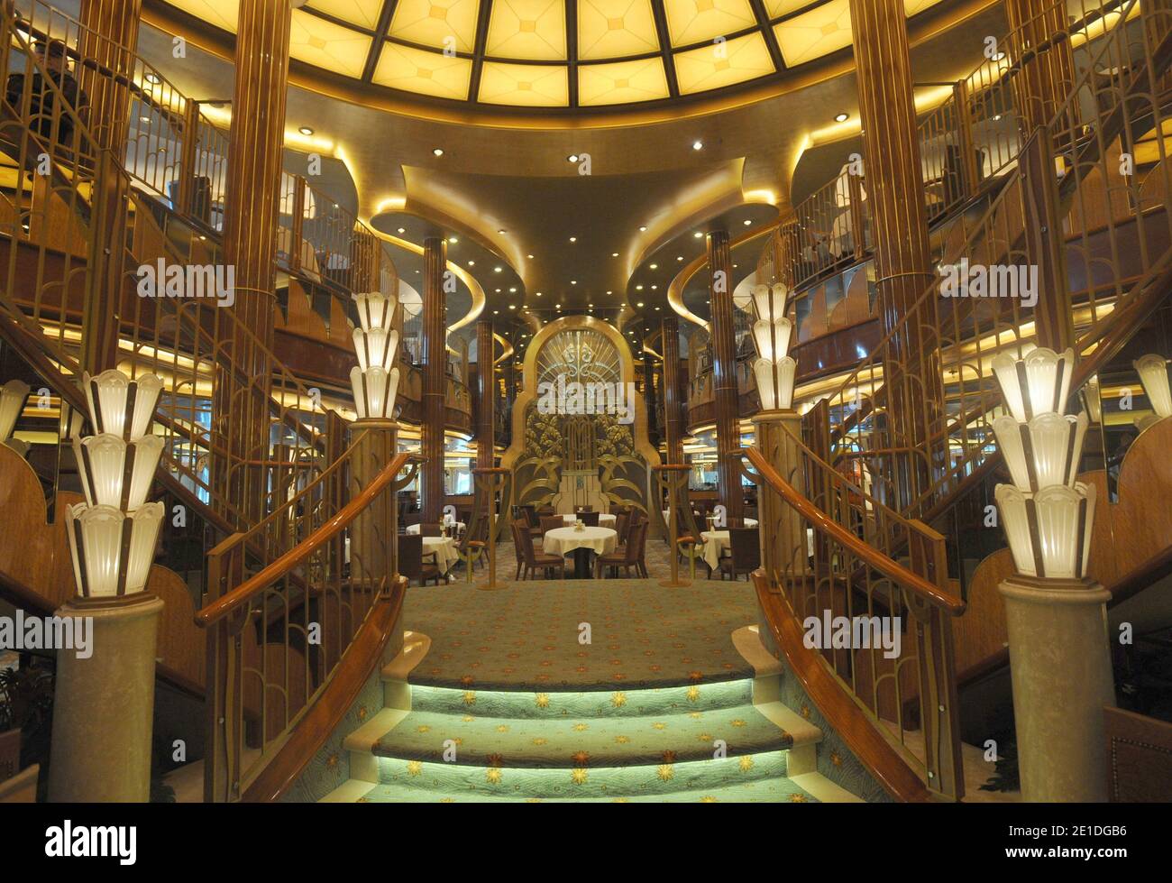 Immagini della nuova nave di Cunard, la nuova regina Elisabetta, mentre si prepara a prendere il suo viaggio inaugurale da New York. Immagini scattate il 14 gennaio 2010. Foto di Dennis Van Tine/ABACAUSA.COM Foto Stock