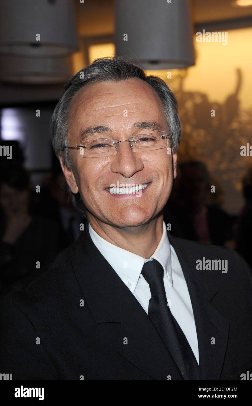 Laurent Petitguillaume si pone durante una cerimonia per la "missione della legione d'honneur" tenutasi all'Hotel Renaissance a Parigi, Francia, il 20 gennaio 2011. Foto di Nicolas Briquet/ABACAPRESS.COM Foto Stock