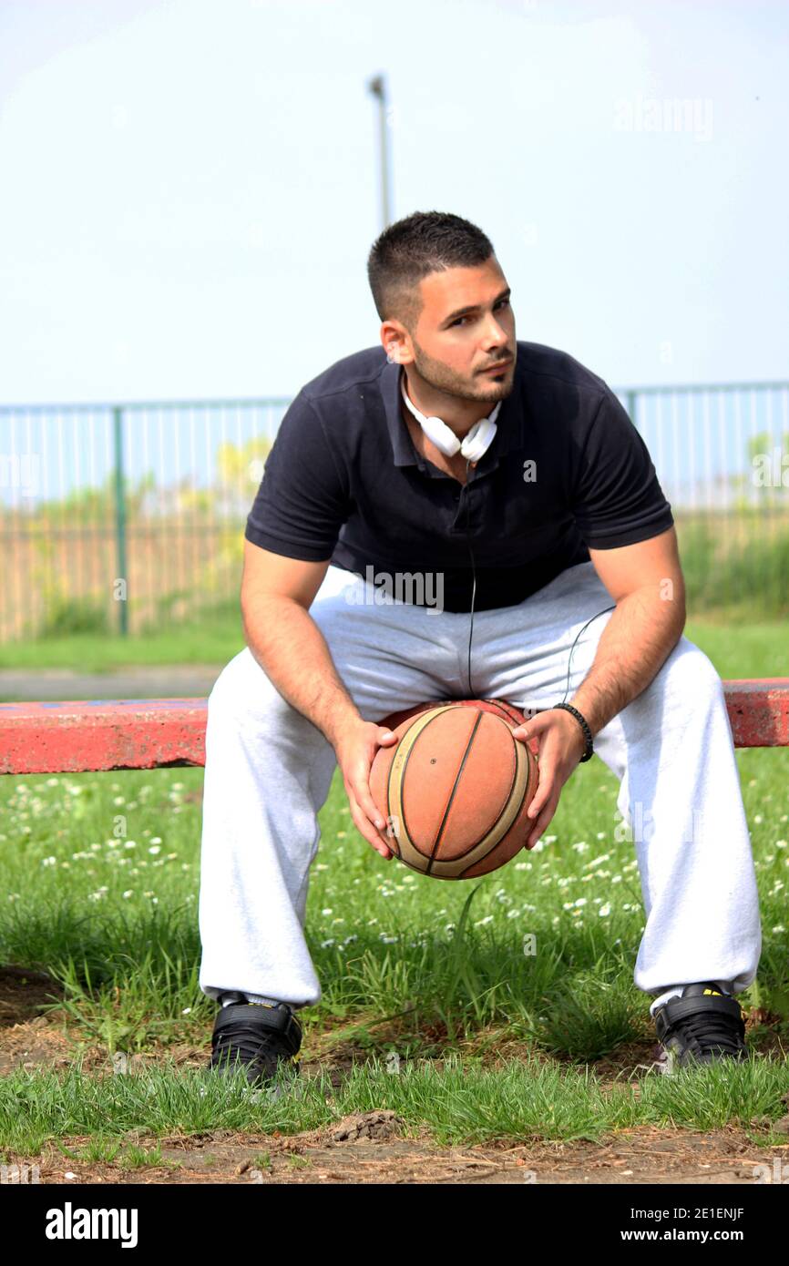 pausa giocatore di basket Foto Stock