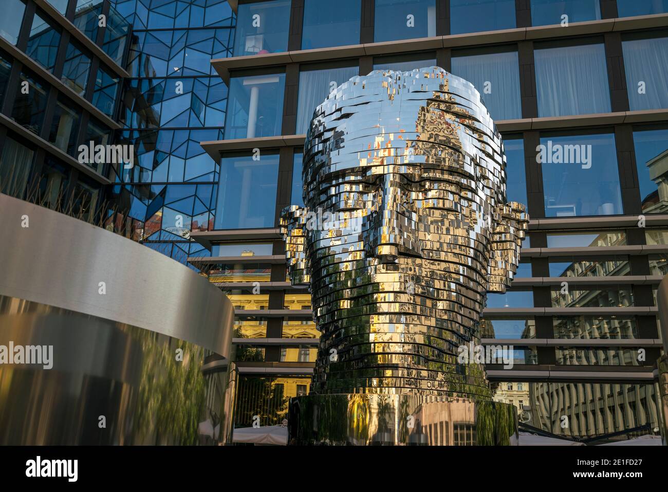 Opera d'arte di David Cerny, Praga, Repubblica Ceca Foto Stock