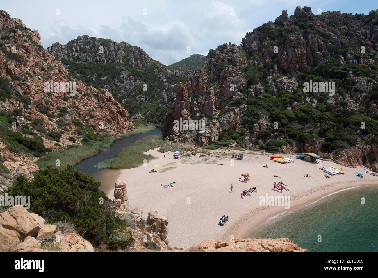 Spiaggia li Cossi a Costa Paradiso, Sardegna, Italia Foto Stock