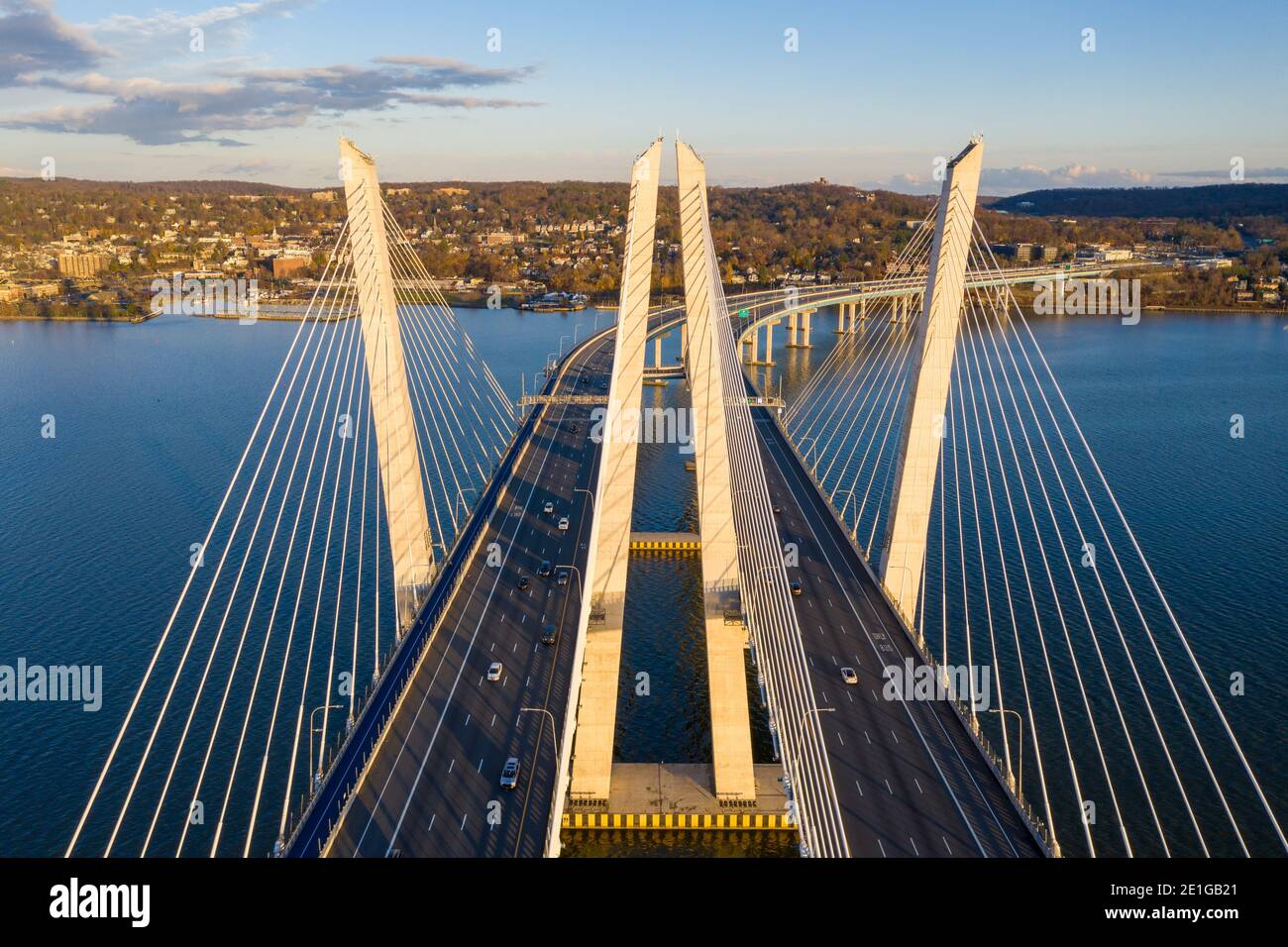 Il New Tappan Zee Bridge (il Governatore M. Cuomo) che attraversa il fiume Hudson a New York. Foto Stock