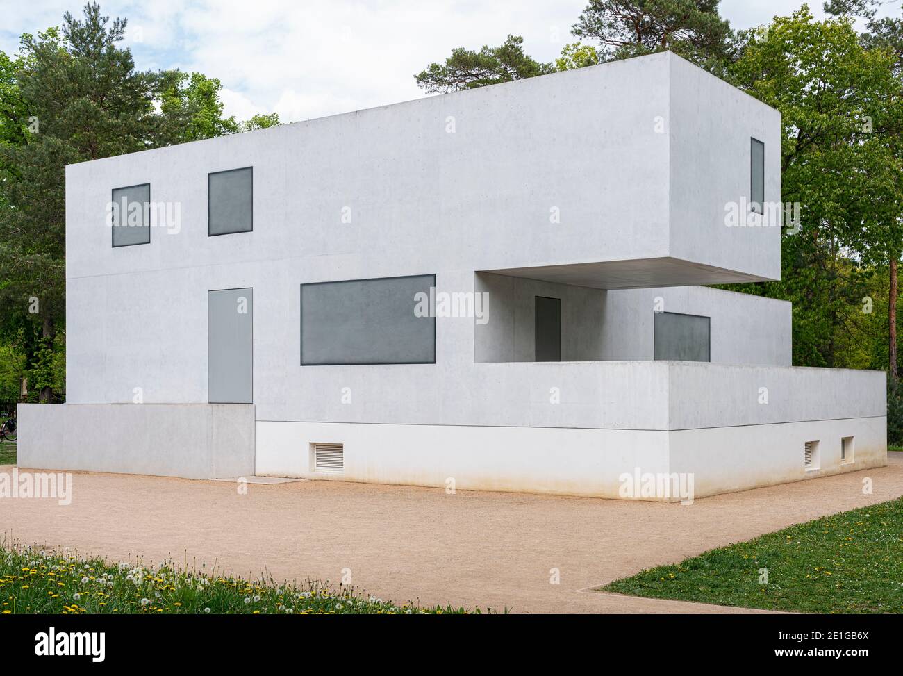 Vista esterna del Masters' Houses, Dessau, Sassonia-Anhalt, Germania. 1925-1926 e 2010-2014 Foto Stock