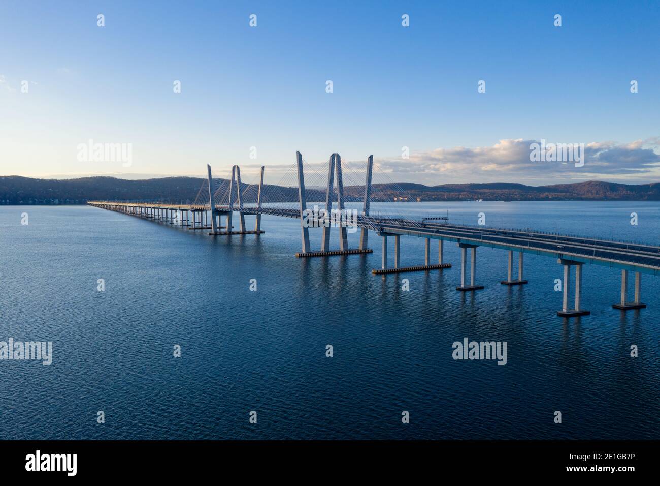 Il New Tappan Zee Bridge (il Governatore M. Cuomo) che attraversa il fiume Hudson a New York. Foto Stock