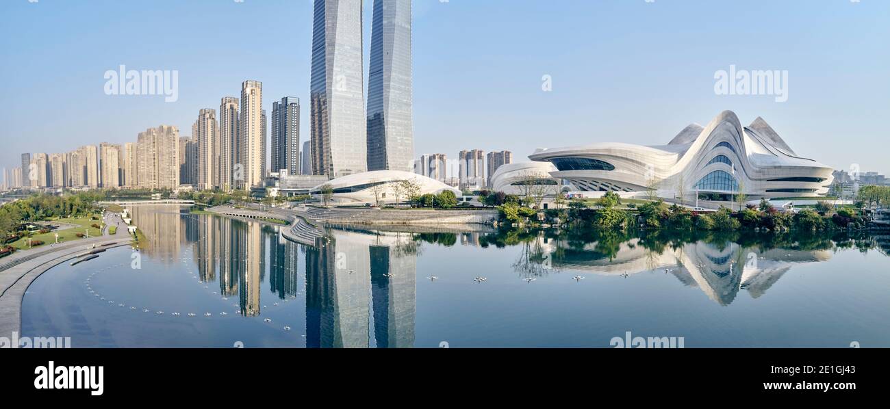 Vista esterna del Centro Internazionale di Cultura e Arte di Changsha Meixihu, accanto al Lago Meixi, Changsha, provincia di Hunan, Cina. Foto Stock