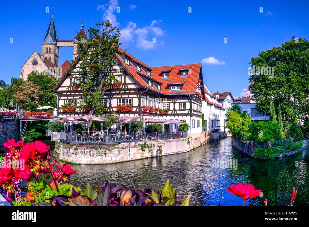 Vista sul ristorante più famoso di Esslingen am Neckar, una città nella regione di Stoccarda del Baden-Württemberg, Germania. Foto scattata il 27 di Augus Foto Stock