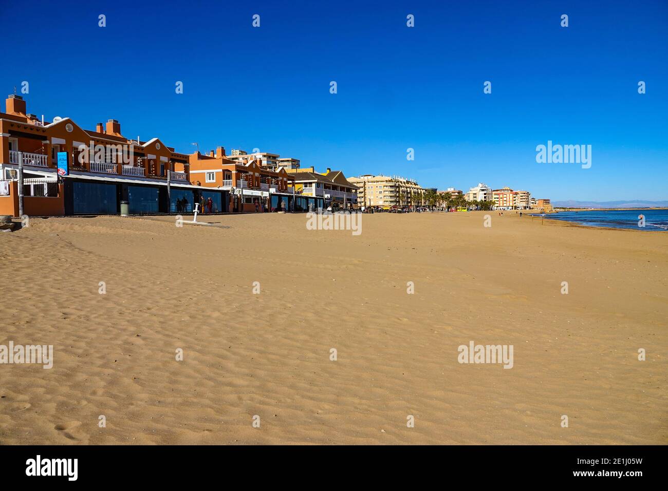 Appartamenti fronte spiaggia a la Mata, Torrevieja, Costa Blanca, Spagna, Provincia di Valencia Foto Stock