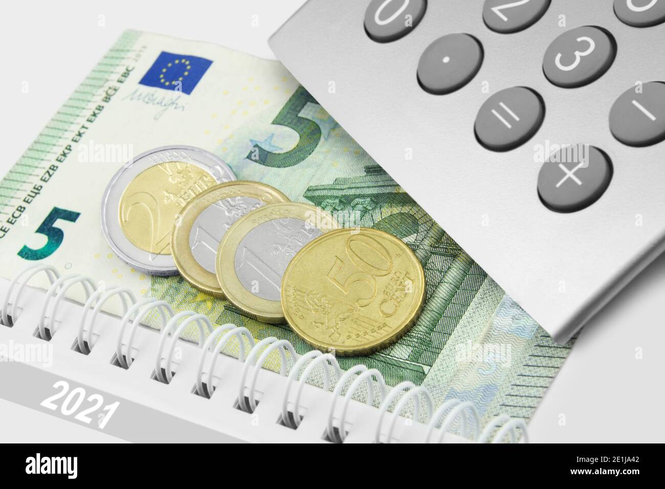 Deutschland 2021 Mundestlohn 9,50 Euro und Rechner Foto Stock