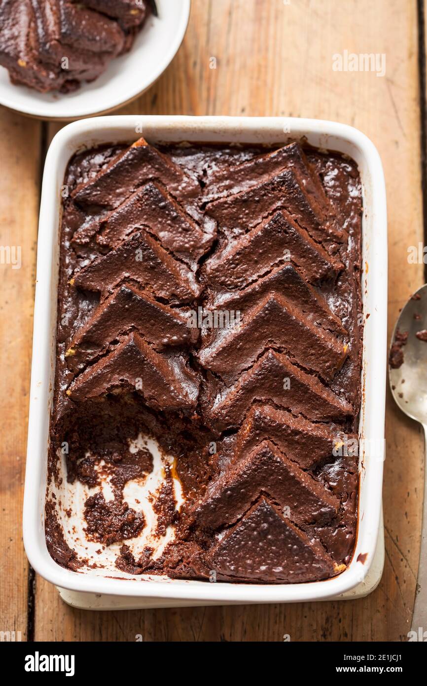 Pane al cioccolato e budino al burro Foto Stock