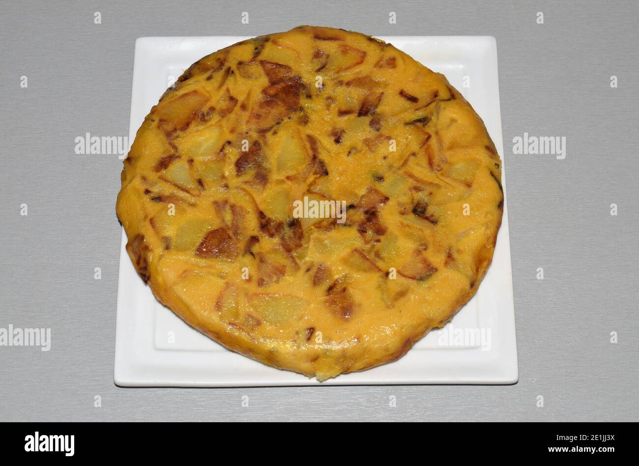 Omelette di patate spagnole fatte in casa Foto Stock
