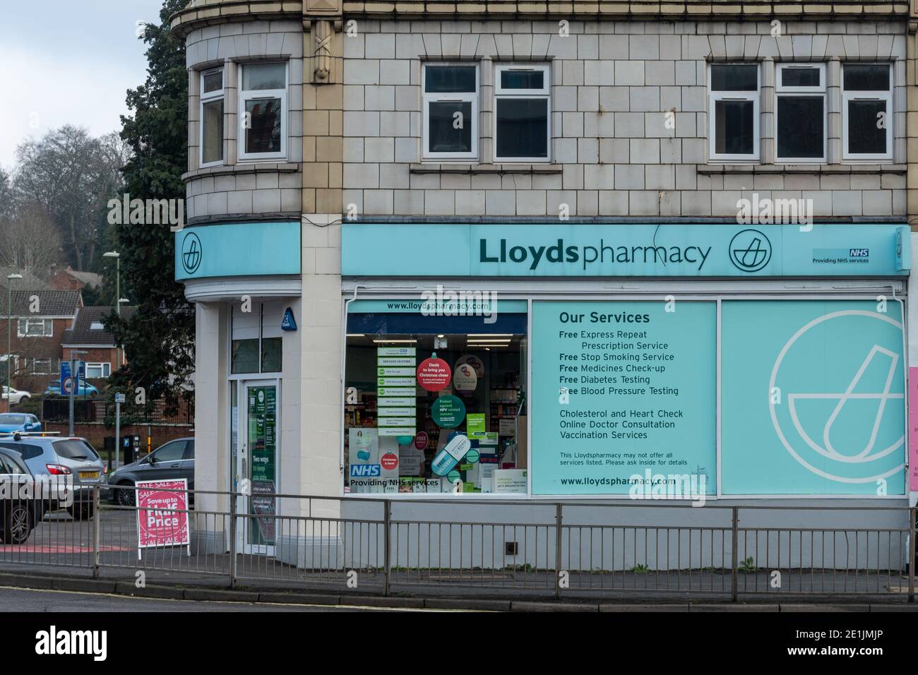 Lloyds Pharmacy, filiale della farmacia a Farnborough, Hampshire, Regno Unito Foto Stock