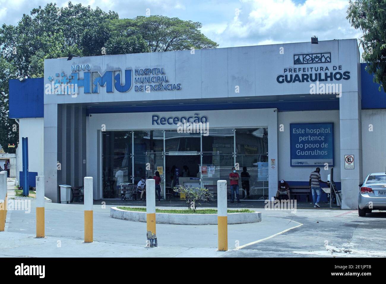 Guarulhos, San Paolo, Brasile. 7 gennaio 2021. Guarulhos (SP), 07/01/2021 - SAUDE/COVID-19/GUARULHOS - Movimentacao nos hospitalis Padre Bento e HMU em Guarulhos nesta quinta-feira (7). Alem dos princippais hospitalis de Guarulhos como Padre Bento, HMU, Hospital Bonsucesso Pimentas e Hospital Geral, o prefeito da cidade, Gustavo Henric Costa (o Guti), contratou OS do interior da Bahia para administrar UPA, que tem dezenas de processos trabalhistas. Credit: Fepesil/TheNEWS2/ZUMA Wire/Alamy Live News Foto Stock