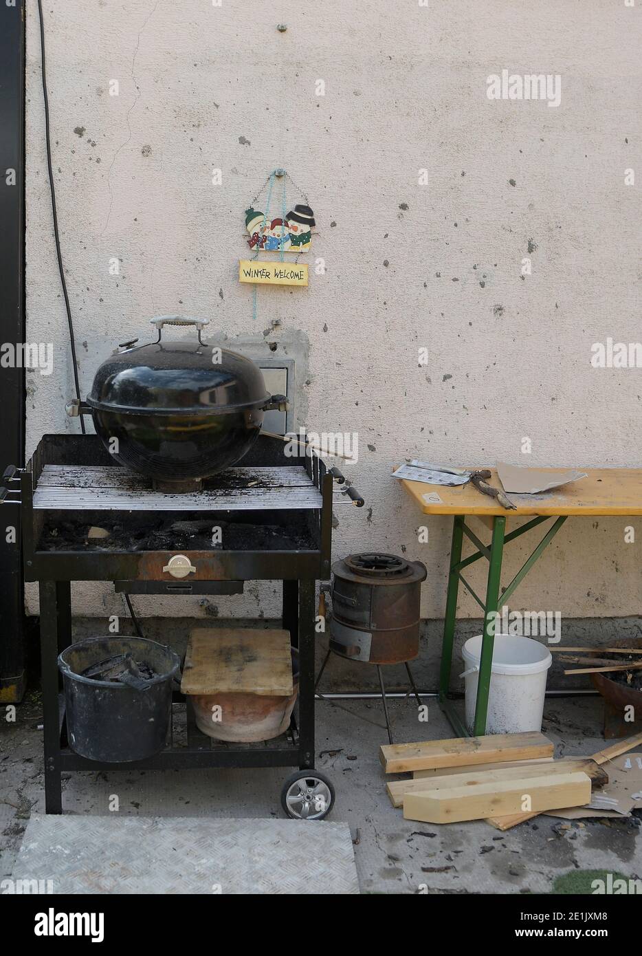 Una griglia bollitore in una cucina cortile Foto Stock