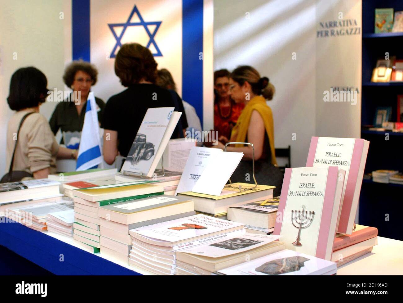 Torino, Piemonte/Italia -05-13-2016- Salone del Libro, la più grande fiera del libro d'Italia. Foto Stock