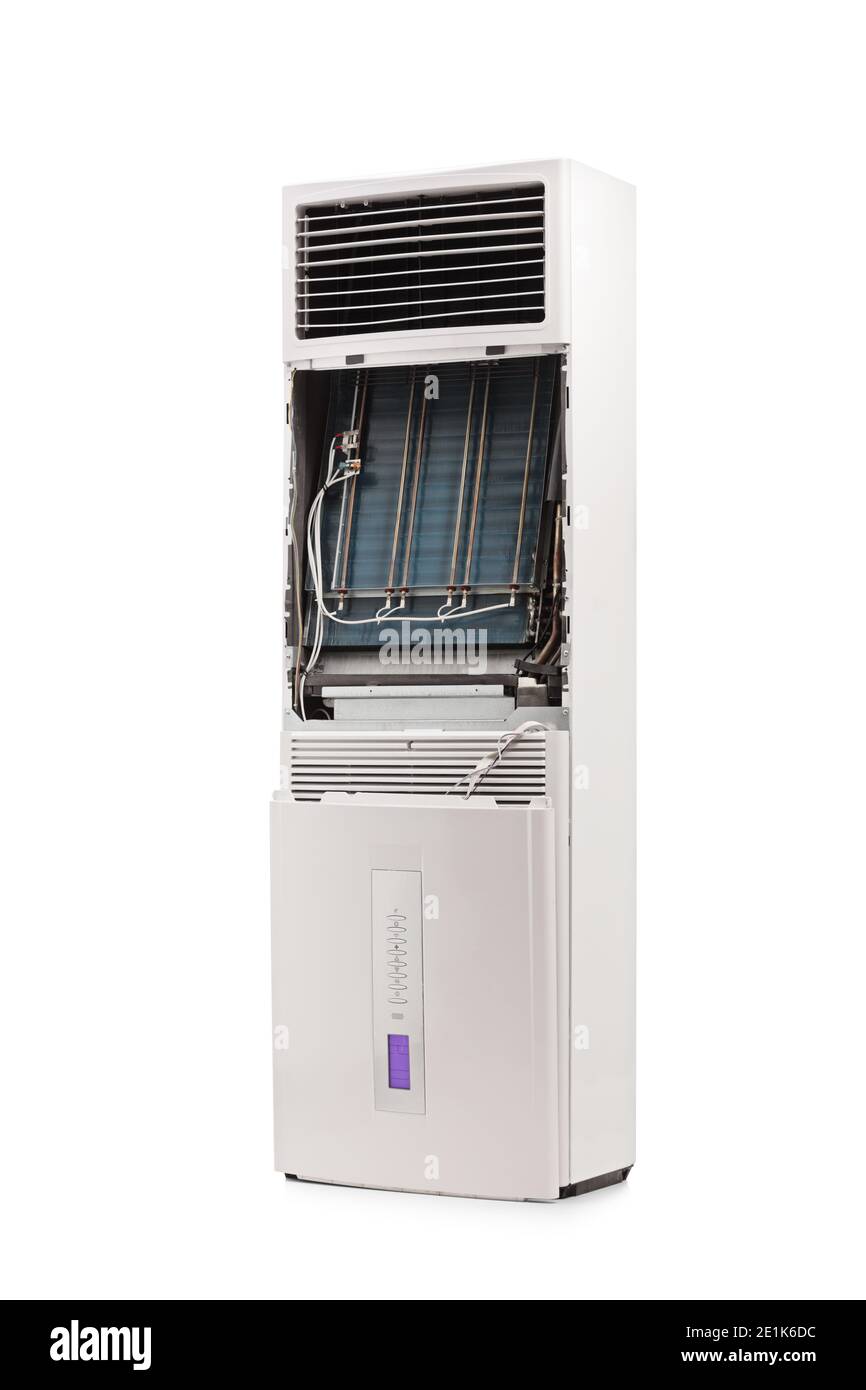 Unità di climatizzazione autonoma con coperchio rimosso per la manutenzione isolato su sfondo bianco Foto Stock