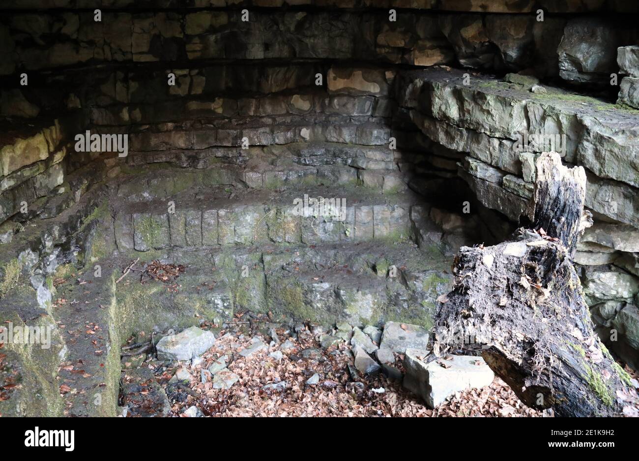 Sito della storica miniera di marmo nero di Ashford a Nettler Dale nel Derbyshire Peak District Foto Stock