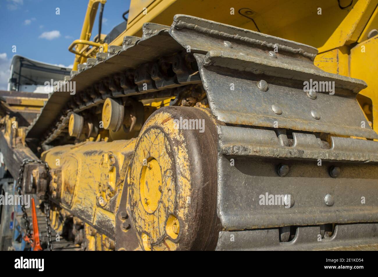 Apripista o apripista cingolato. Dettaglio continuo della traccia Foto Stock