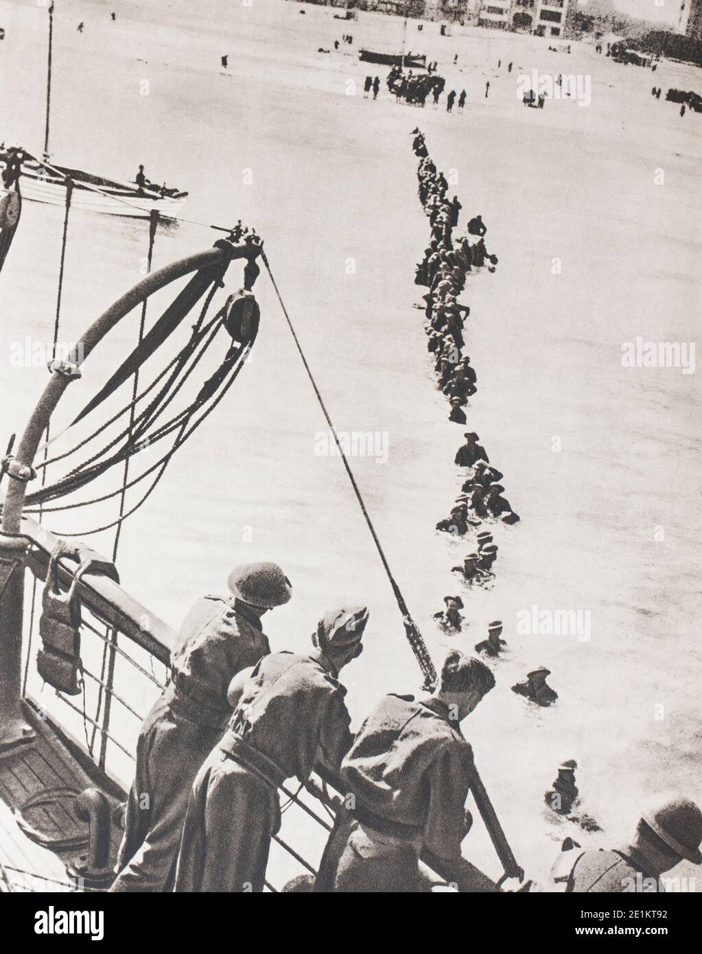 Dunkirk, ultimo punto di resistenza degli eserciti alleati. I detriti di gli eserciti alleati viene evacuato dalla Francese-inglese flotte. Foto Stock