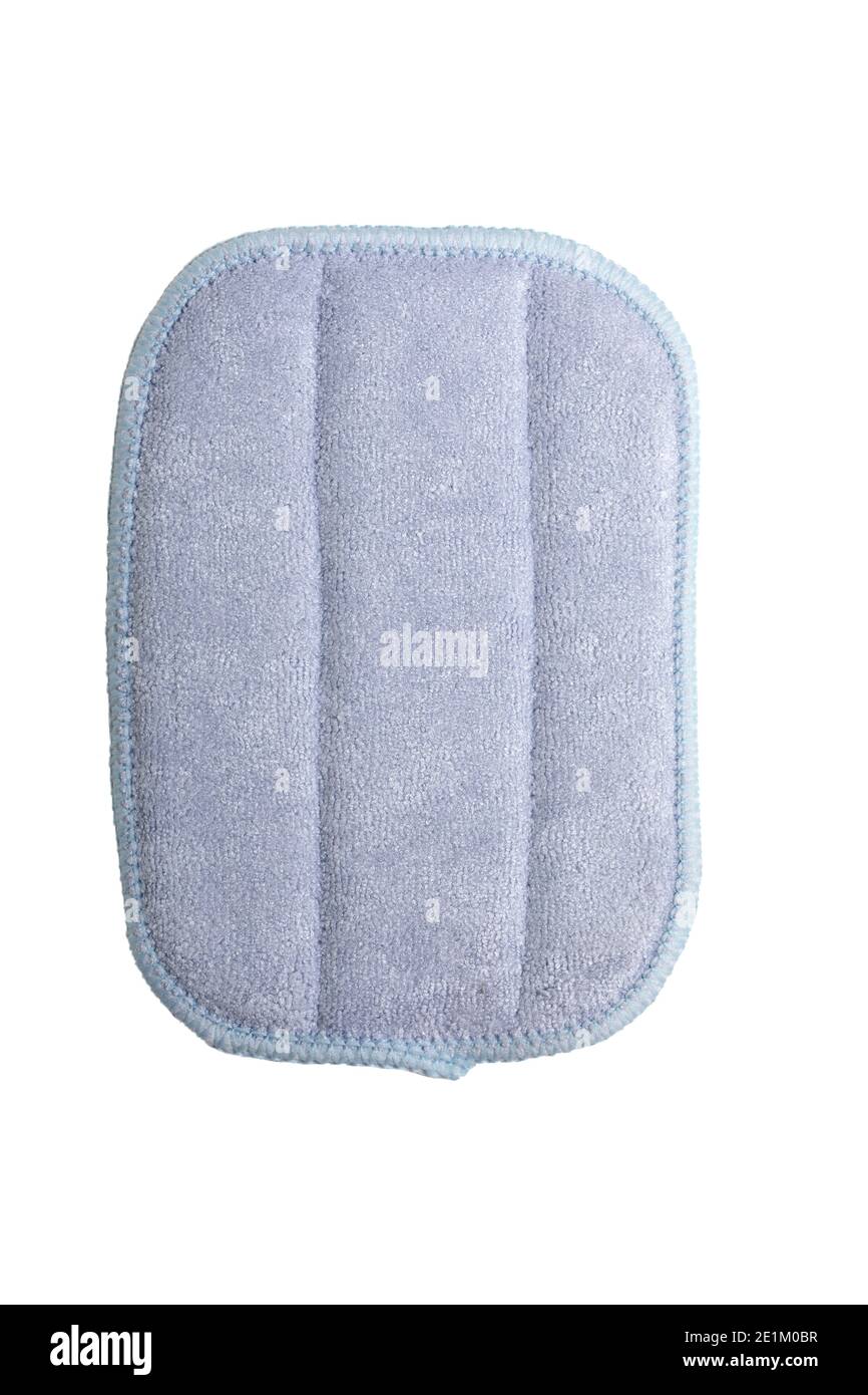 Tampone di pulizia per uso domestico, spugna isolata su sfondo bianco, vista dall'alto Foto Stock