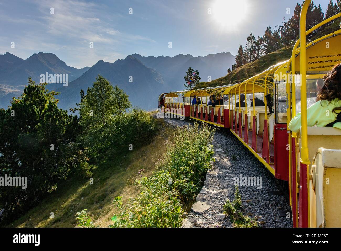 Ferrovia turistica "Petit train d'Artouste" nella valle di Ossau, nel dipartimento dei Pirenei Atlantici (Francia sud-occidentale) Foto Stock