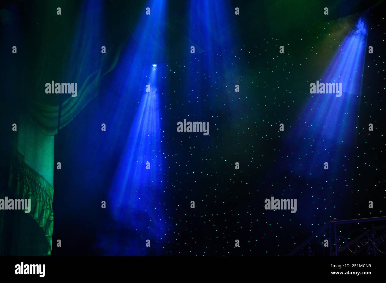 bella illuminazione colorata in un teatro Foto Stock