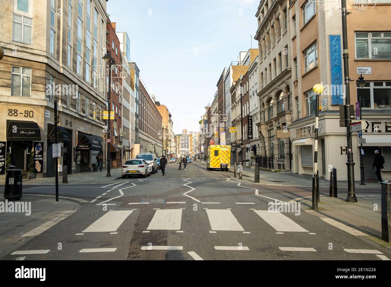 Londra - Hatton Garden, una strada commerciale nella zona di Holborn di Londra famosa per i negozi di gioielleria Foto Stock