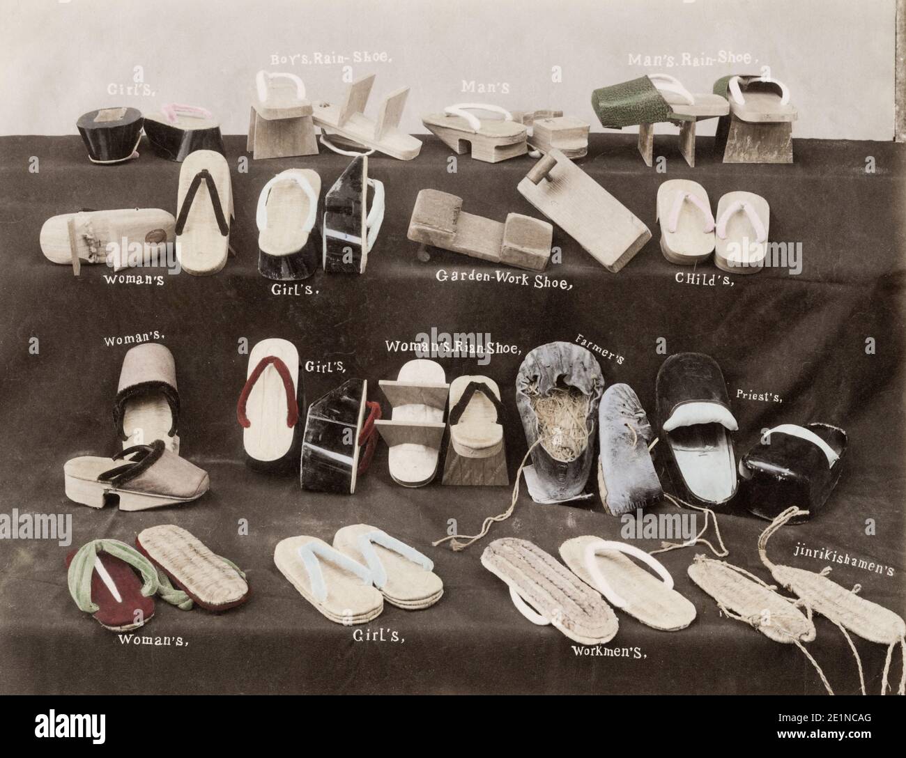 Traditional japanese shoes immagini e fotografie stock ad alta risoluzione  - Alamy