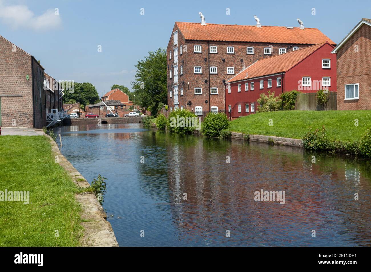 Riverhead a Driffield, il capolinea del Driffield Navigation, circondato da affascinanti edifici storici Foto Stock