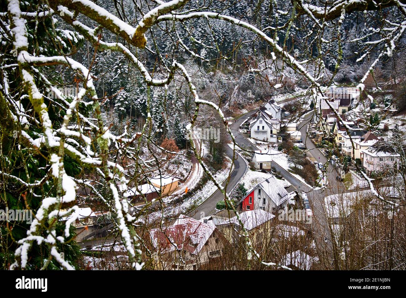 Foresta Nera di Hornberg Schwarzwald giorno e notte invernali Foto Stock