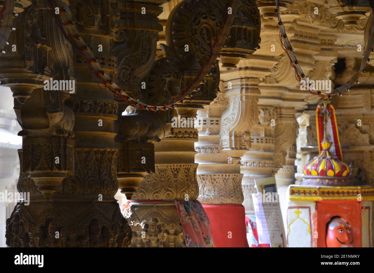 Incredibile bellezza: jain tempio all'interno del forte Jaisalmer Foto Stock