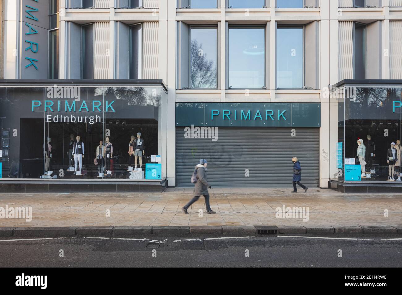 Edimburgo, Scozia - 8 gennaio 2021: Il rivenditore di moda irlandese Primark ha chiuso a Edimburgo a causa del blocco Covid-19 Foto Stock