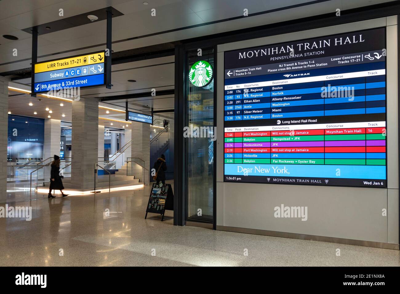 Il Moynihan Train Hall (MTH) si trova nello storico edificio dell'ufficio postale di James A. Farley, New York City, USA Foto Stock