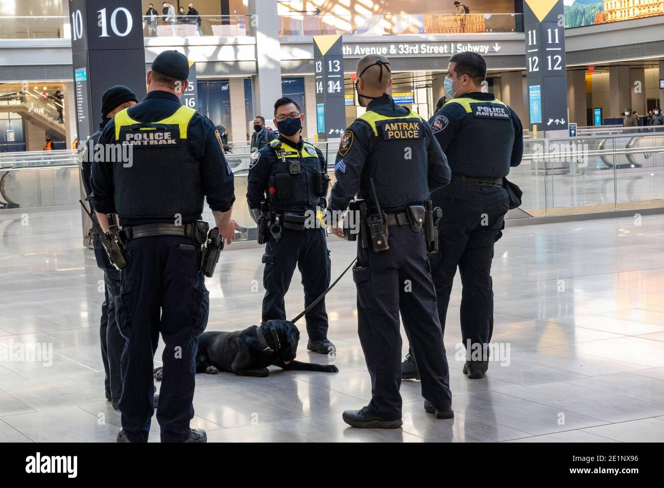 Il Moynihan Train Hall (MTH) si trova nello storico edificio dell'ufficio postale di James A. Farley, New York City, USA Foto Stock