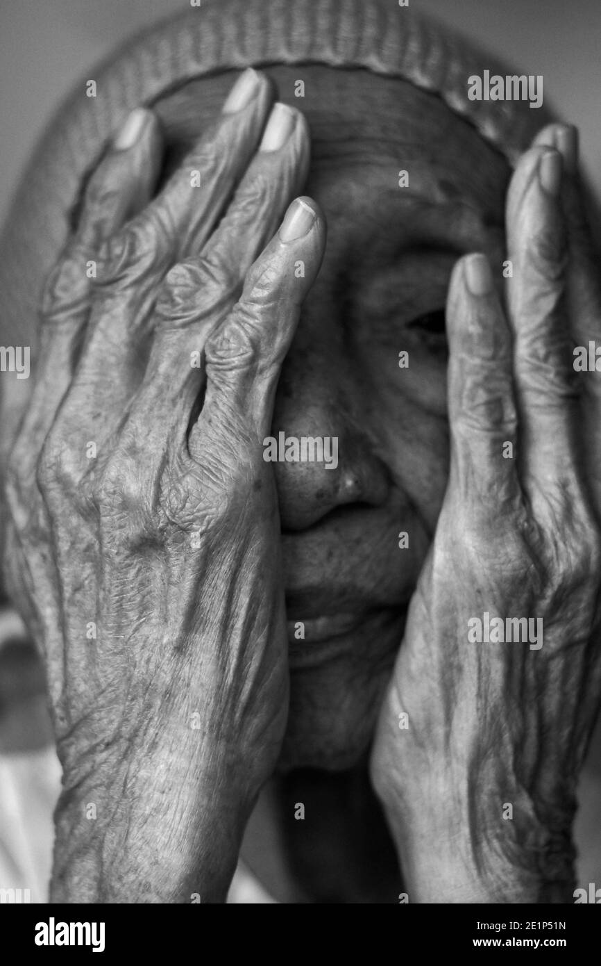 Ritratto di una donna malese anziana Foto Stock