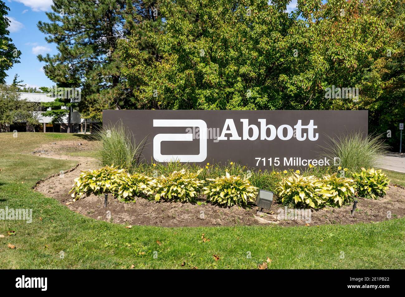 Mississauga, ON, Canada - 19 settembre 2020: Ufficio Abbott su Millcreek Dr. A Mississauga, ON, Canada. Foto Stock