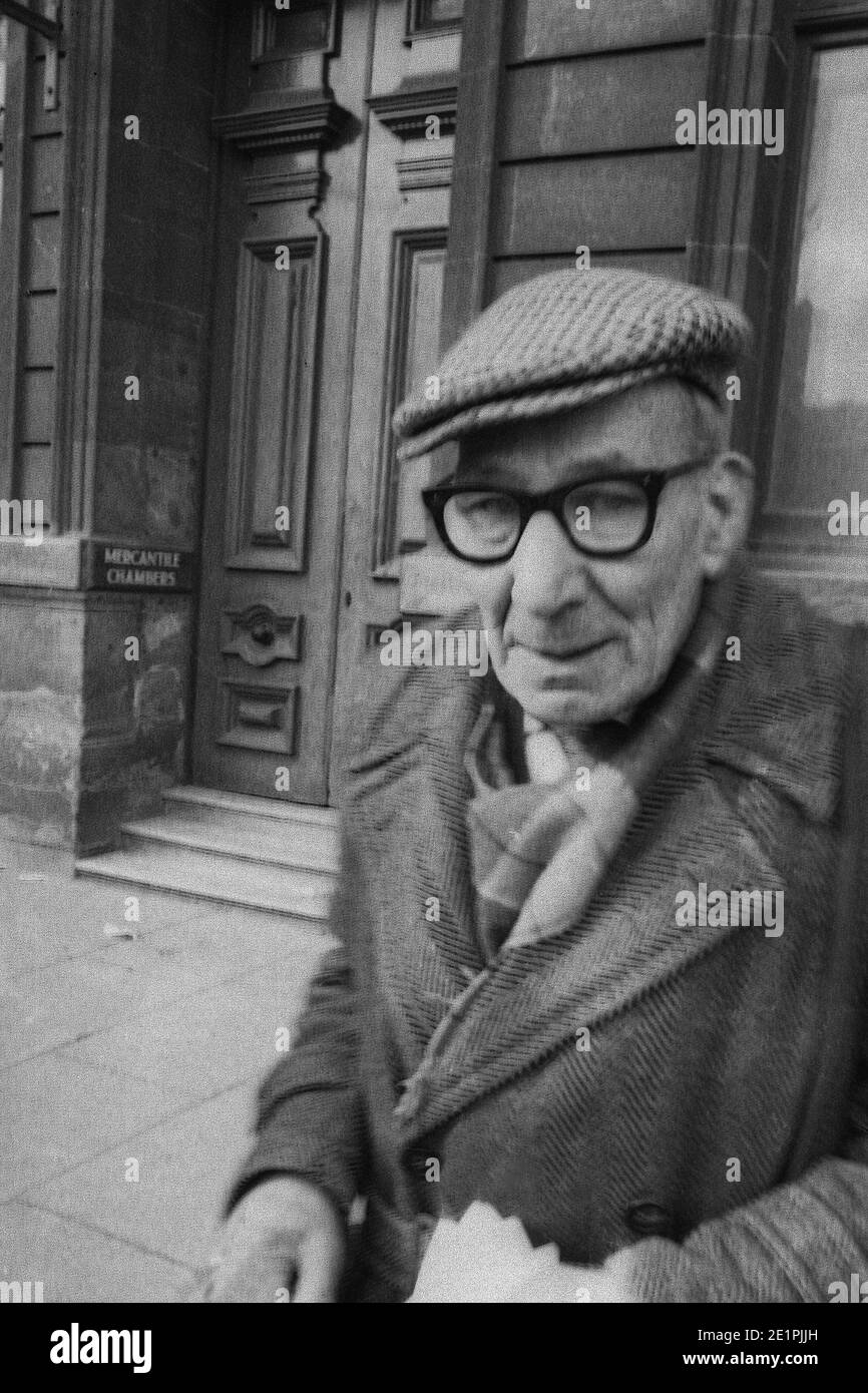 Vecchio di Newcastle Chambers, mercato domenicale di Newcastle Quayside circa 1972 Foto Stock