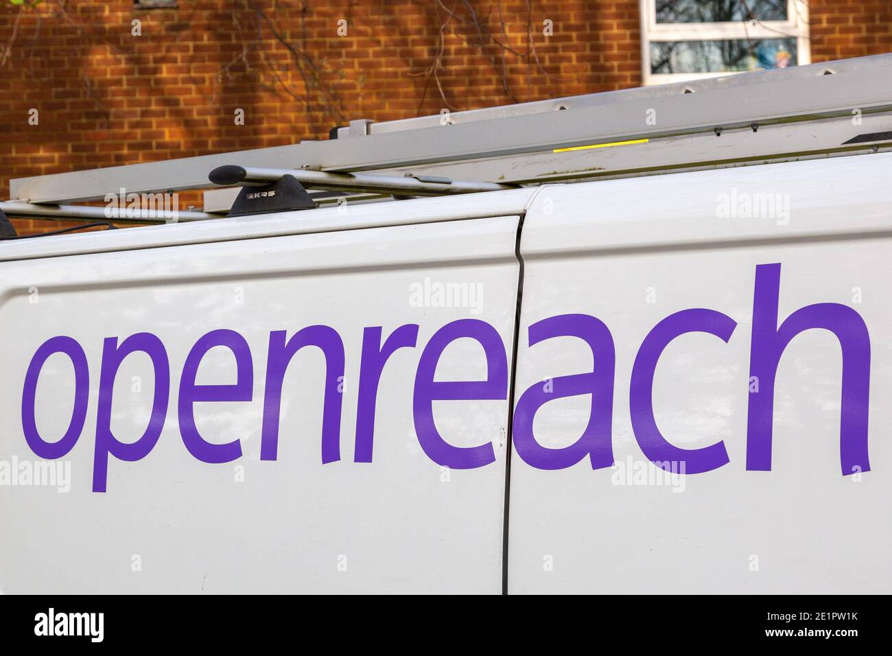 Il logo openREACH sul lato di un furgone openREACH Foto Stock