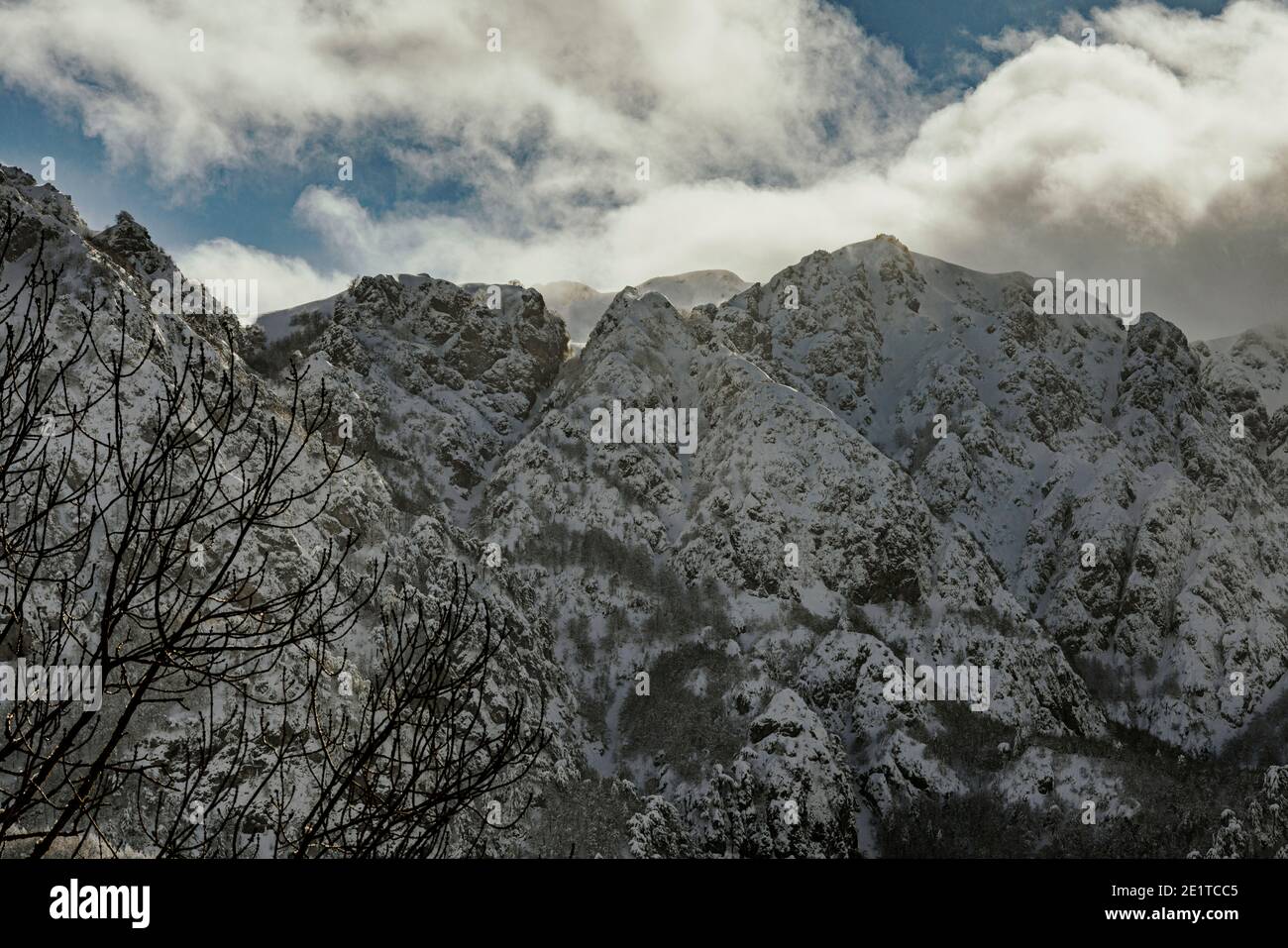 Le cime innevate della Camosciara nel Parco Nazionale Abruzzo Lazio e Molise. Abruzzo, Italia, europa Foto Stock